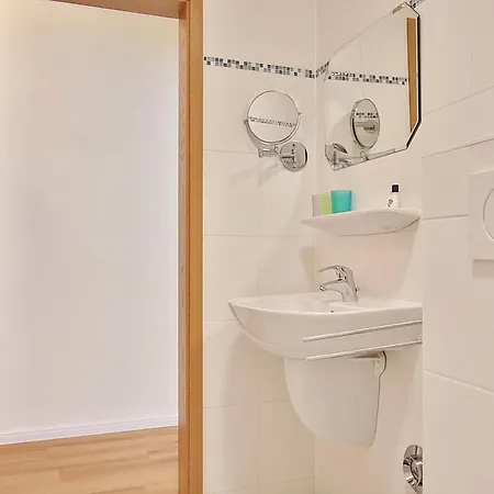 Gorch-fock-park Haus 57 Gorch-fock-park 57 17 Strandvergnuegen * טימנדורפר שטרנד